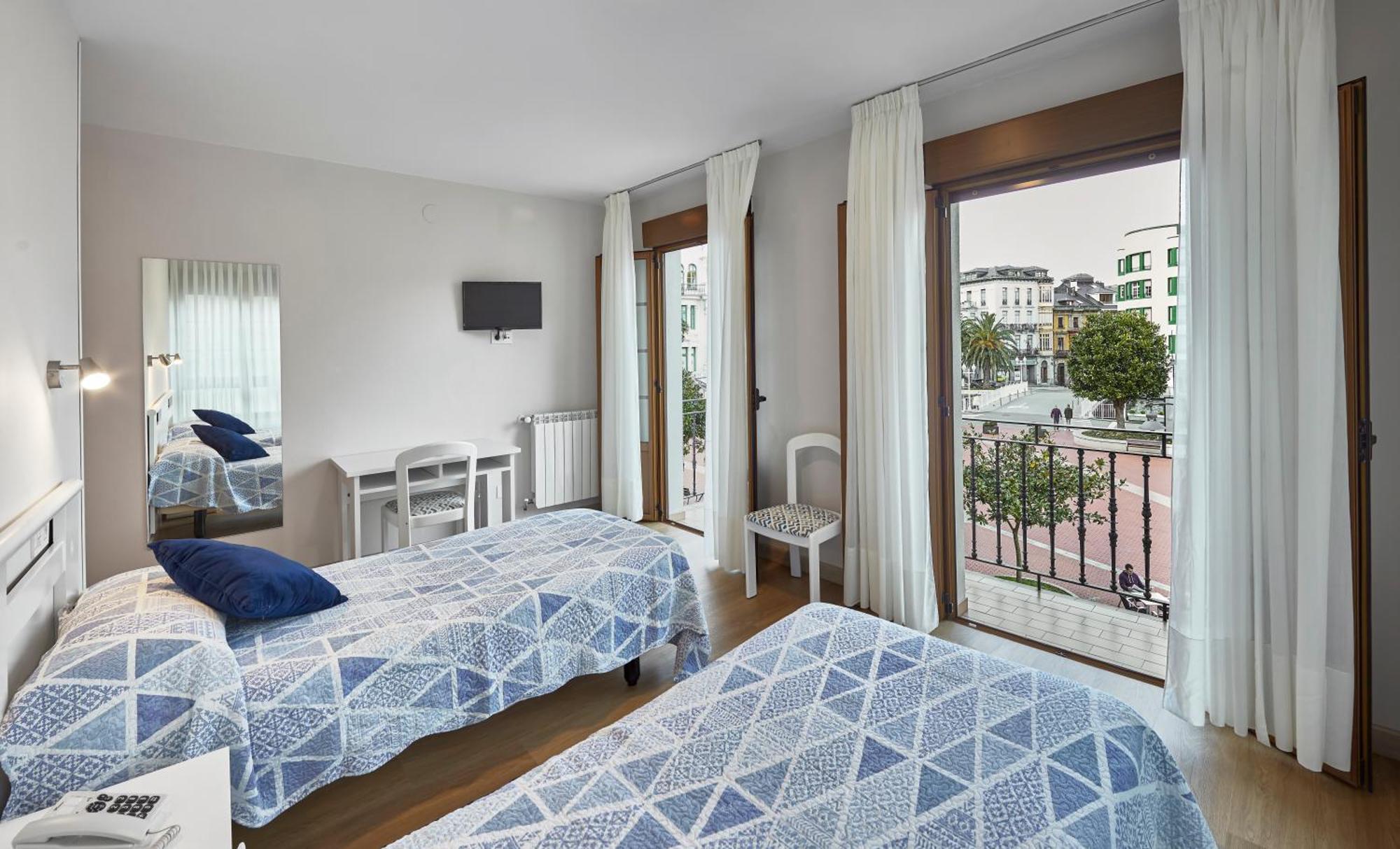 Hotel Rico Luarca Extérieur photo