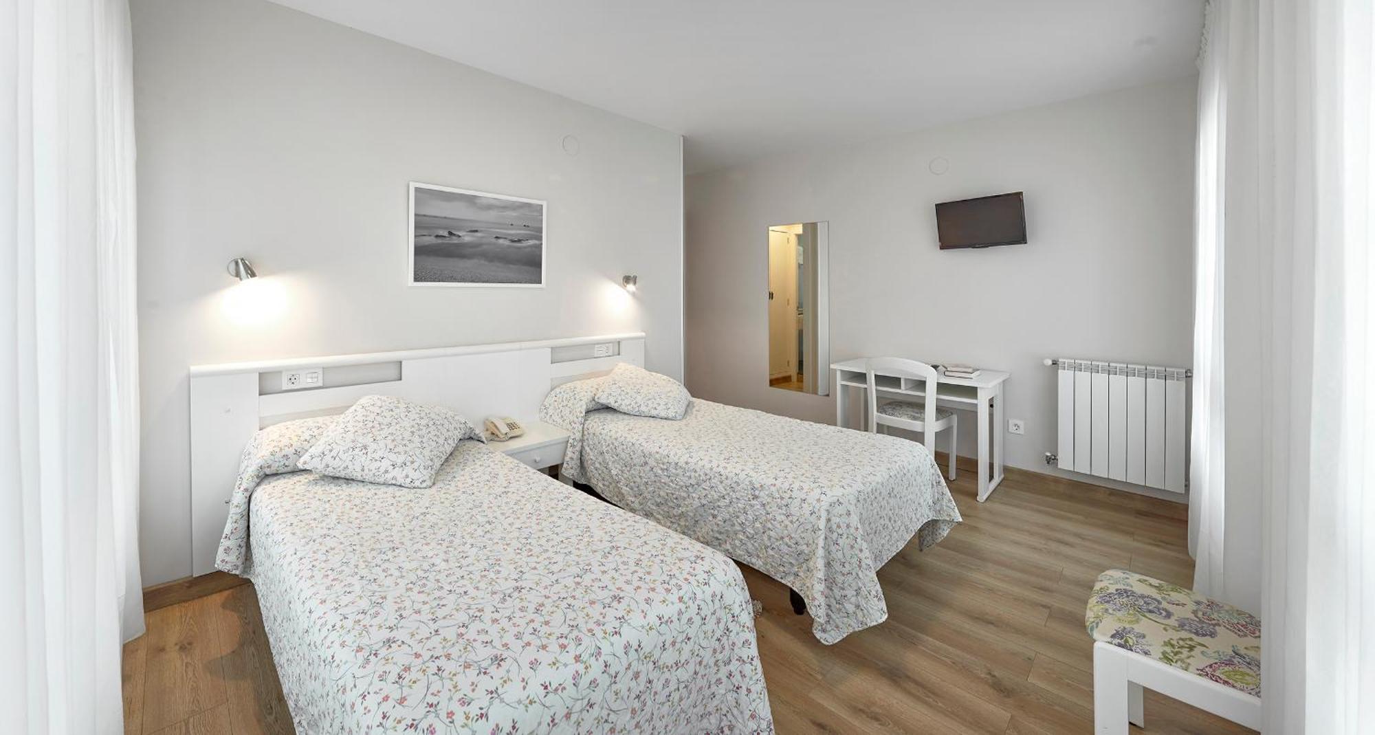 Hotel Rico Luarca Extérieur photo